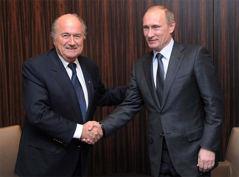 Blatter-Putin-shaking-hands